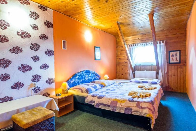 Hotel Fran Маков Екстер'єр фото